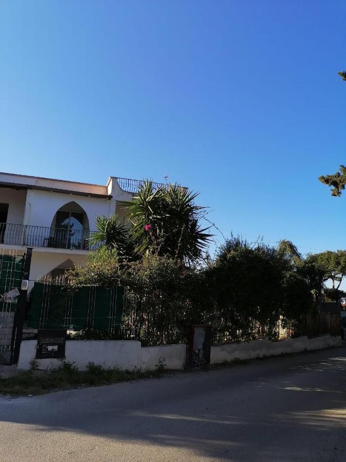 Camera Vicino L'Aeroporto Di Palermo Carini Eksteriør billede