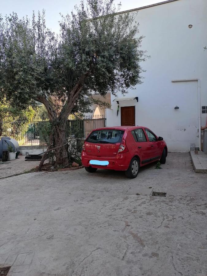 Camera Vicino L'Aeroporto Di Palermo Carini Eksteriør billede